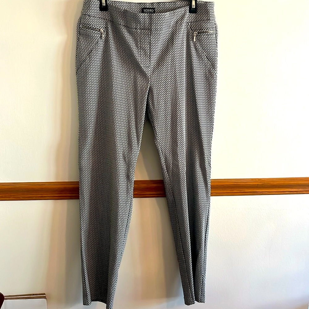 SOHO Apparel LTD Black and White Geometric Pattern Straight Leg pants Size XL